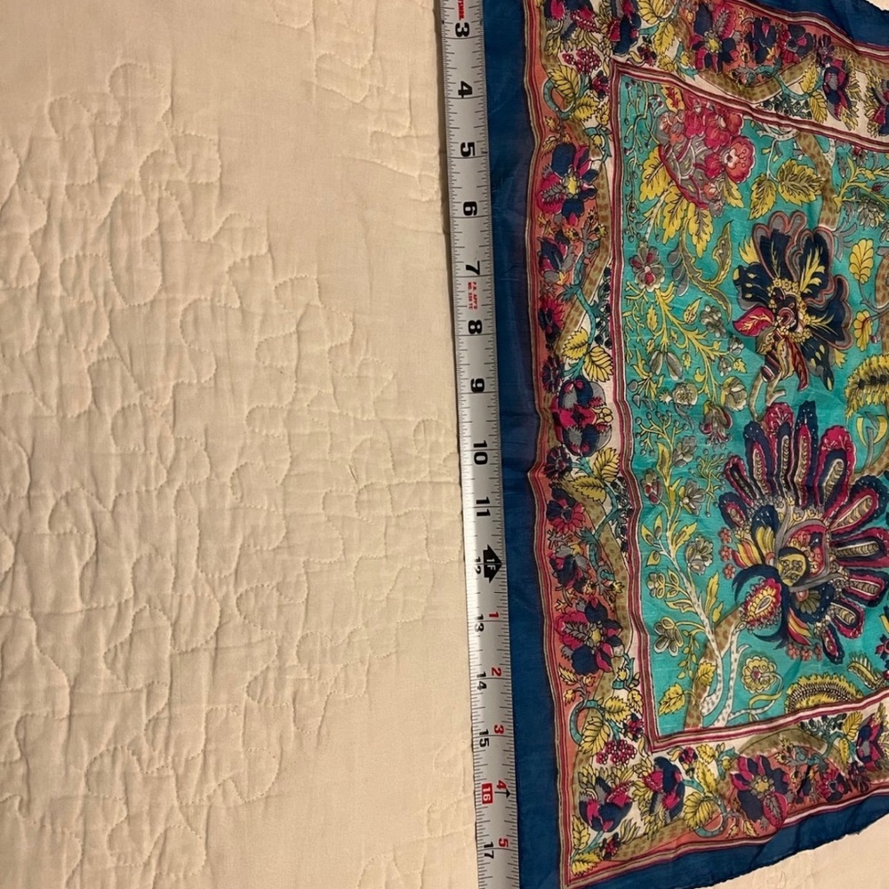Janie Besner scarf